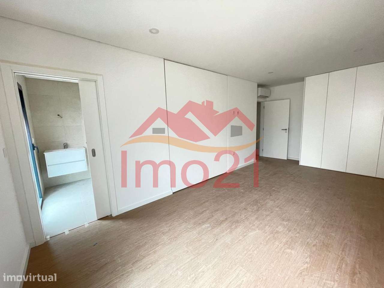 T2 Duplex com Terraço novo em Esgueira-13