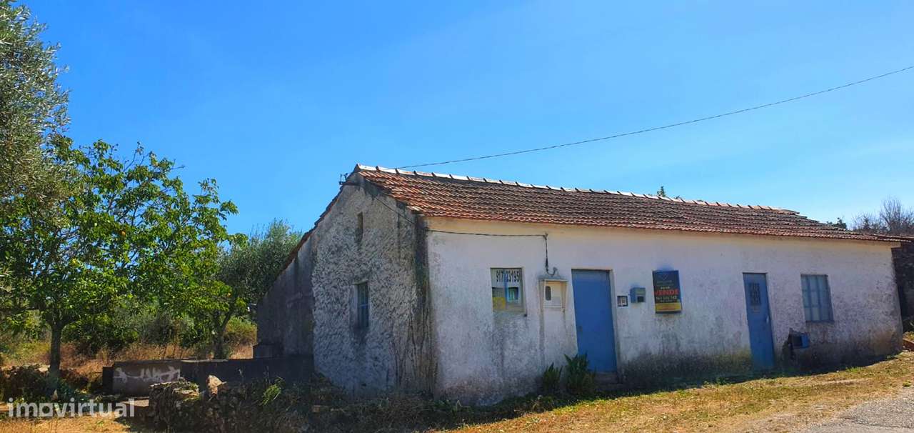 Casa para reconstruir com terreno, na freguesia de Areias - Grande imagem: 5/43
