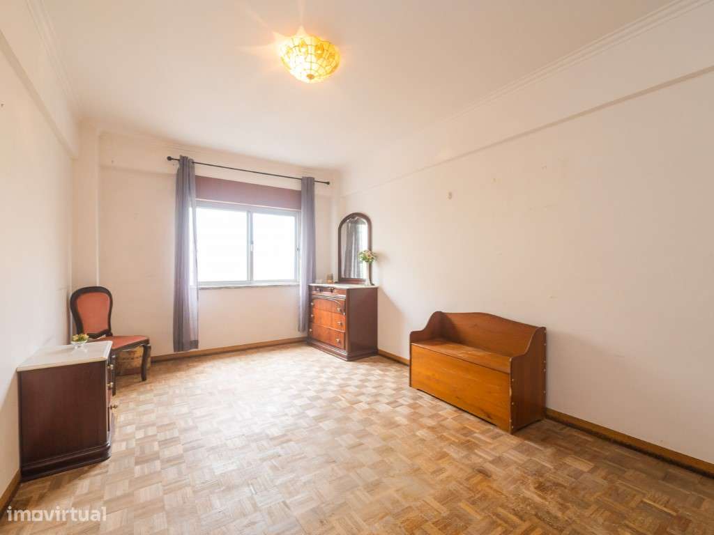 T3 COM GARAGEM PARA 2 CARROS, MASSAMÁ-33