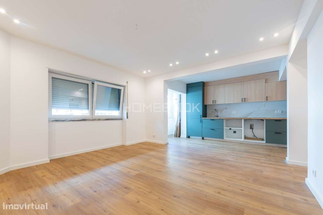 Apartamento T1 renovado em Santo Antonio da Caparica-7