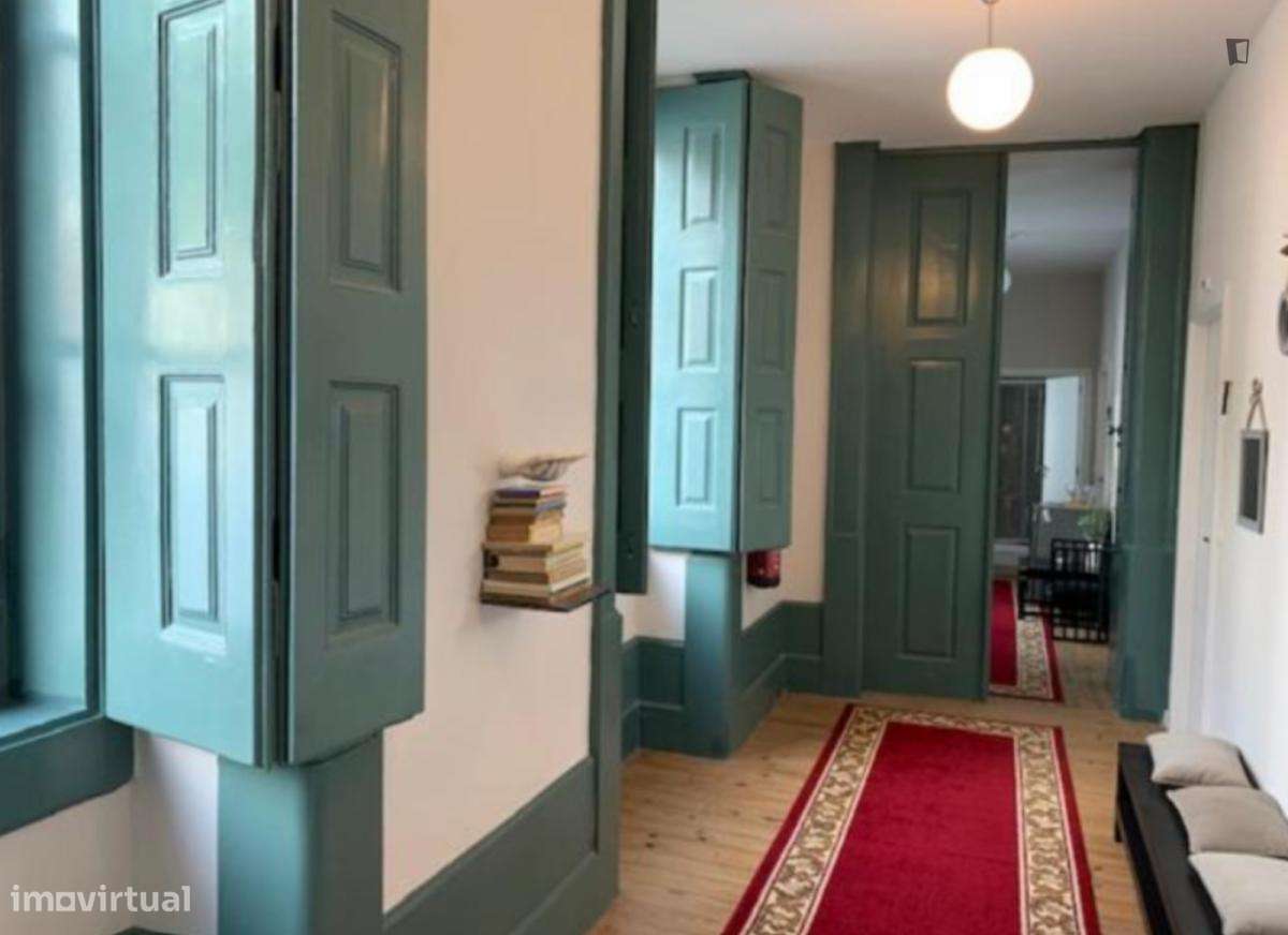 Quarto - localizado em Alta Universitária Coimbra - Grande imagem: 5/7