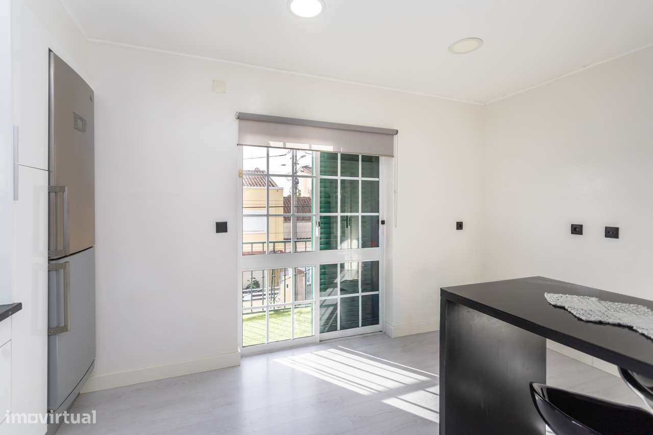 Andar de moradia T3 com logradouro independente-10