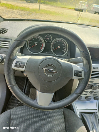 Opel Astra III GTC 1.6 Sport - 14