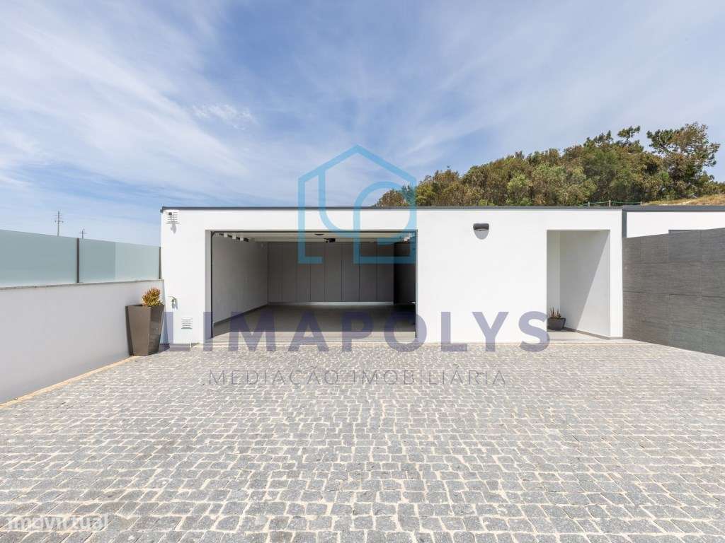 Moradia de Luxo a 400m da Praia-32