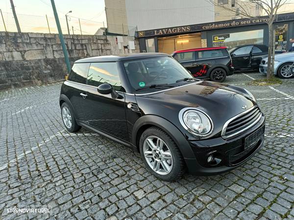 MINI One D Blackyard - 1