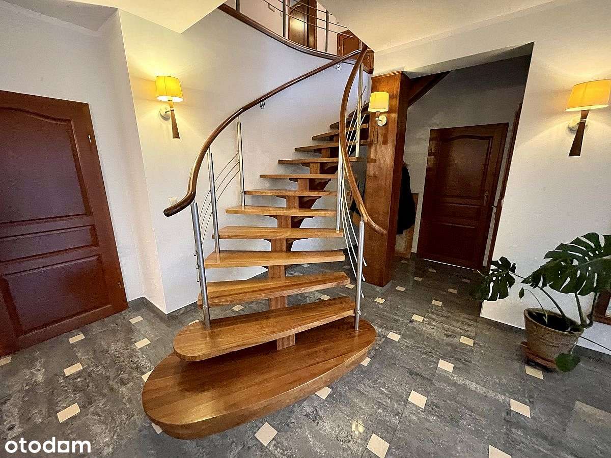 Piękny, niepowtarzalny duży Dom (272m2) w Załomiu-5