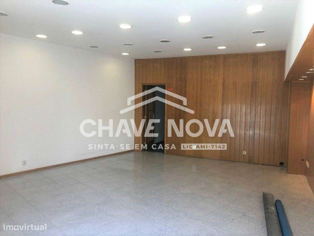 Loja c/ Montra em Mafamude  (Largo dos Aviadores) - Grande imagem: 2/12