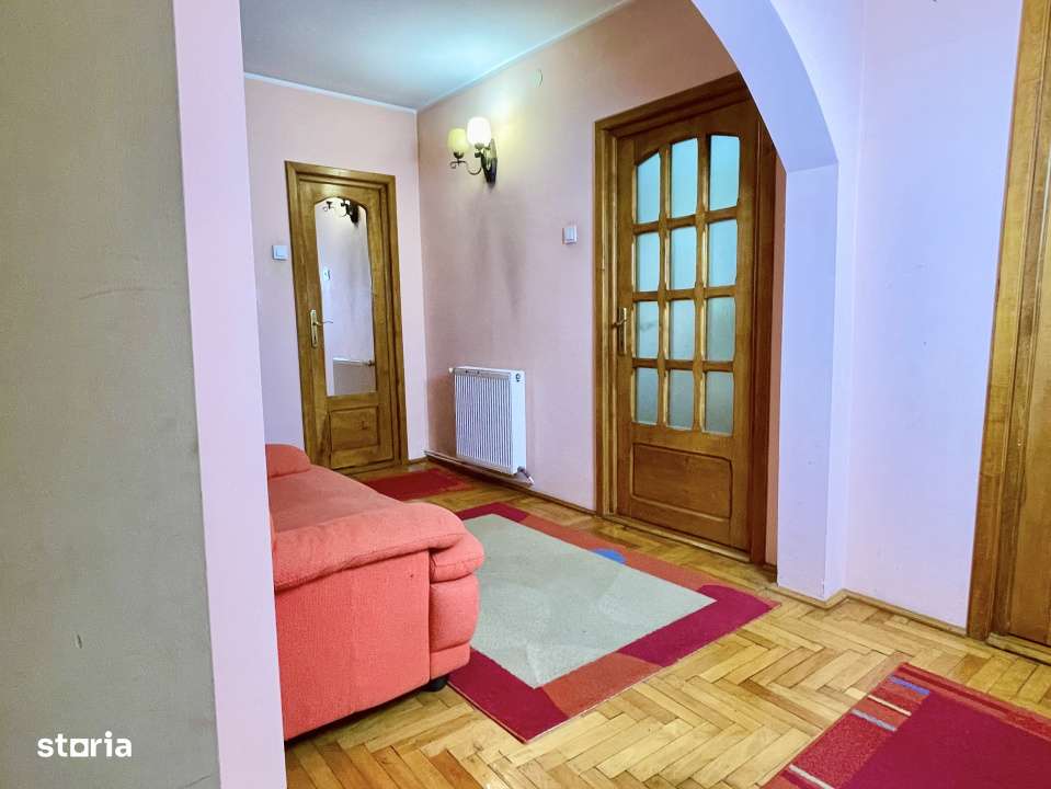 Apartament 3 camere decomandat langa scoala numarul 2 - Imagine principală: 5/9
