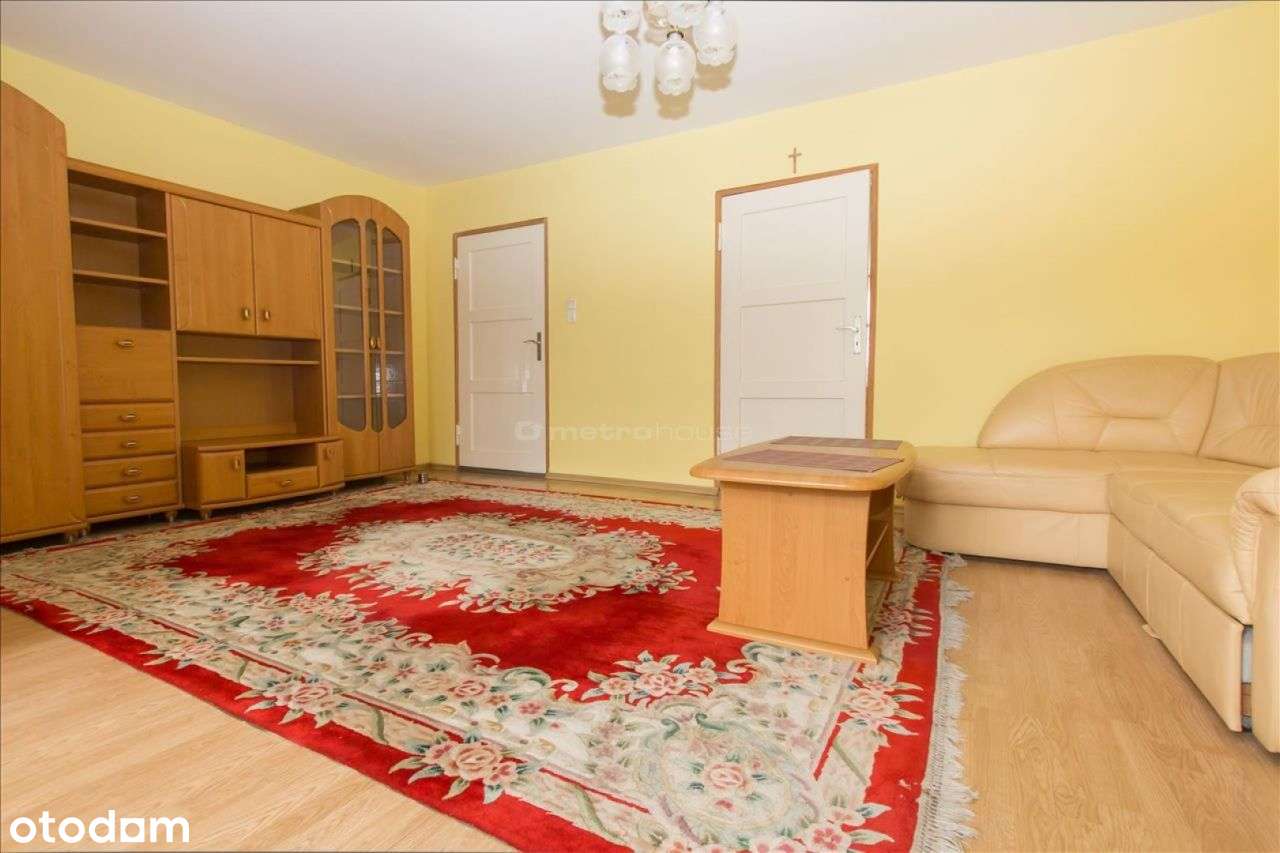 Trzypokojowe mieszkanie w centrum miasta - Pełny obrazek: 2/9