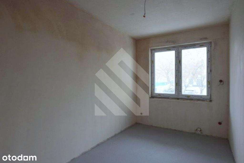 Kameralny budynek na Śródmieściu.-2