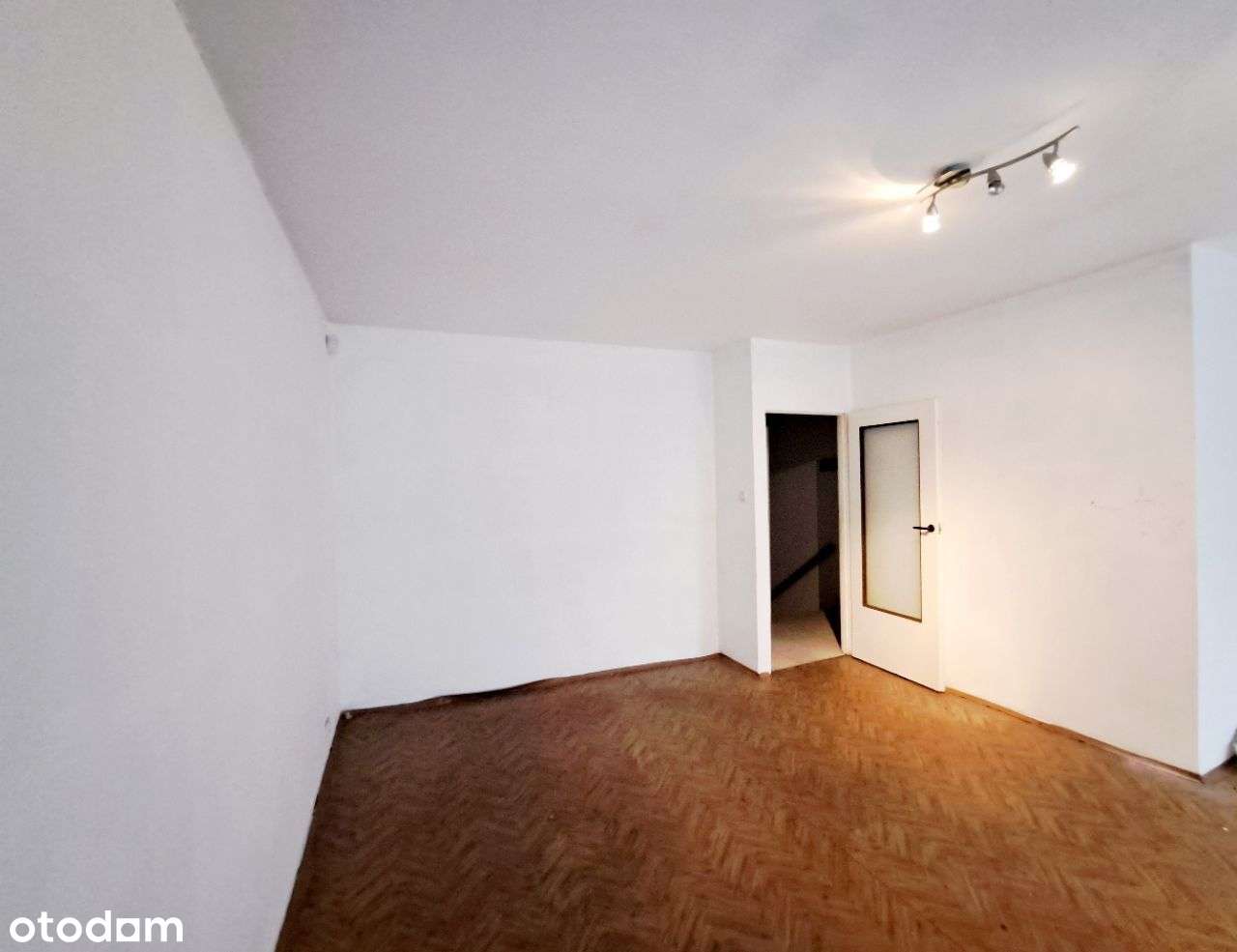 Obiekt - środkowy segment, parking bezpłatny - Pełny obrazek: 5/14