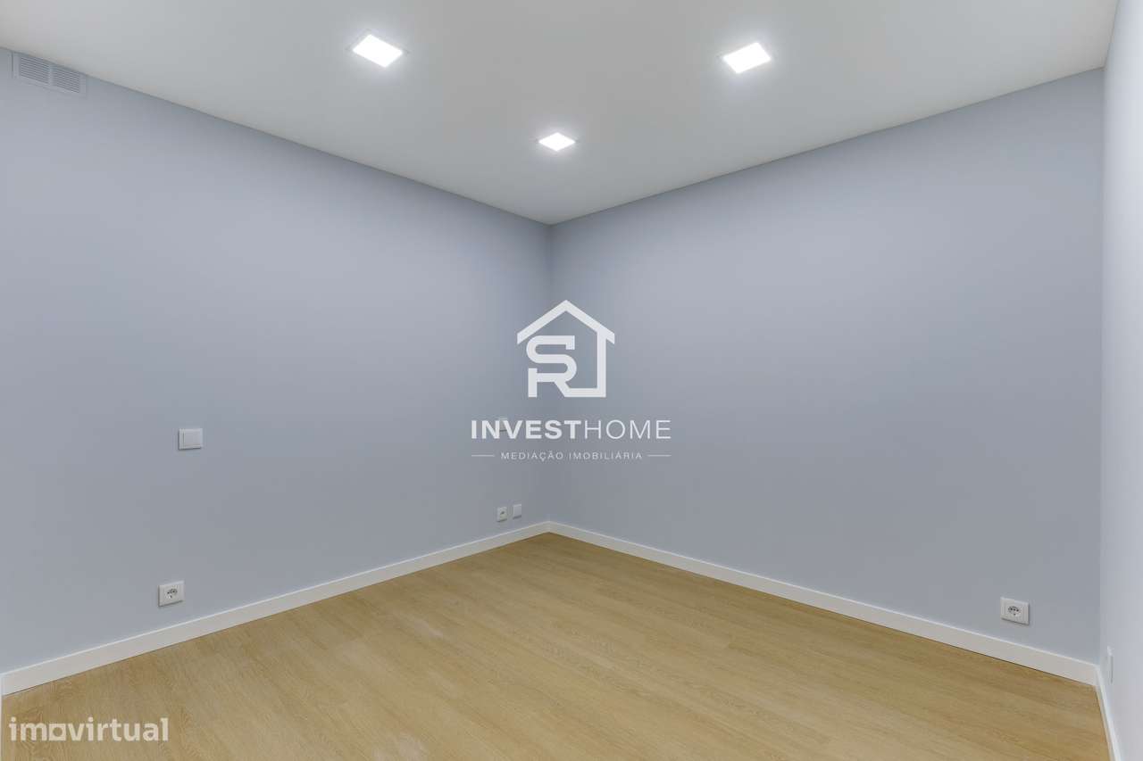 Apartamento T2+1 | Renovado | Boas Áreas | Varanda | 2 Lugares Garagem-27
