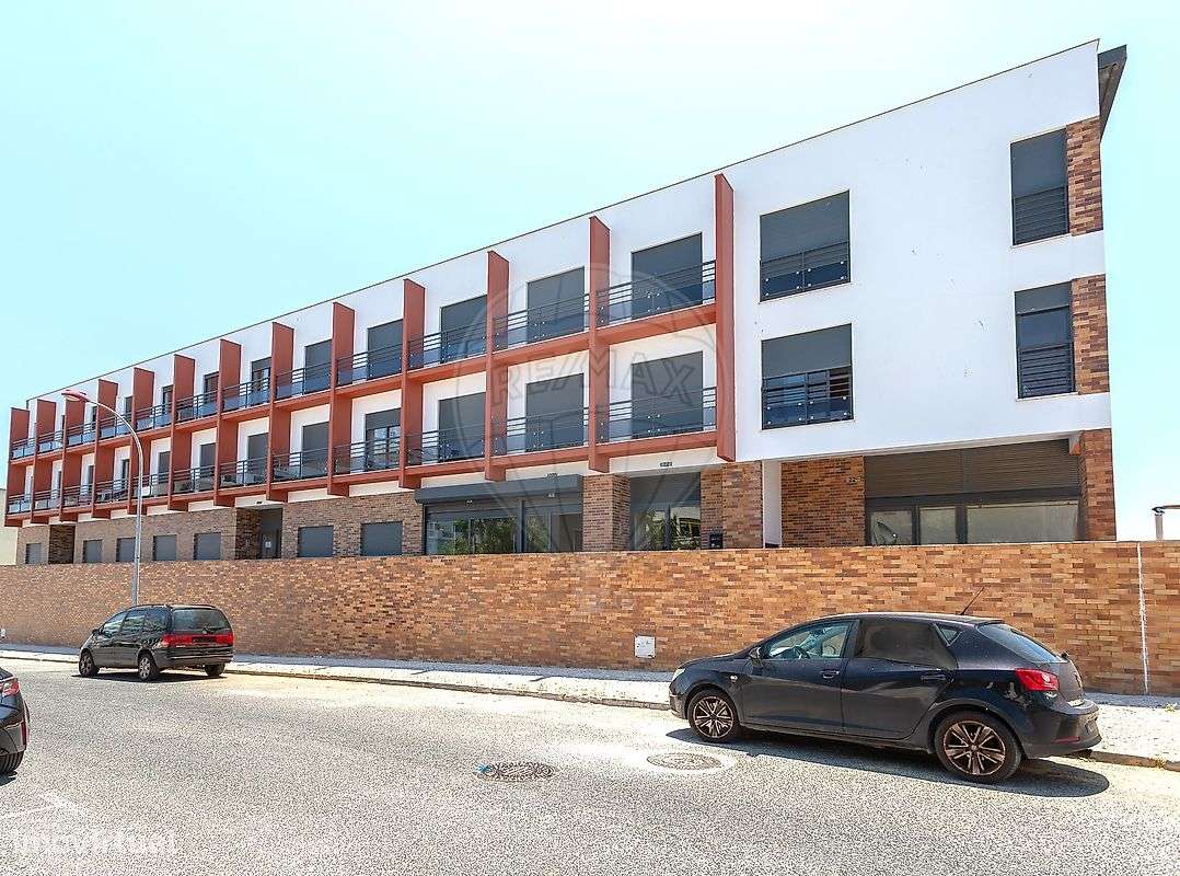 Apartamento T2 para arrendamento - Grande imagem: 2/17