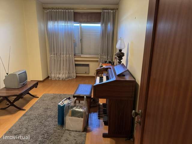 Apartamento T5 na Rua do Campo Alegre-25
