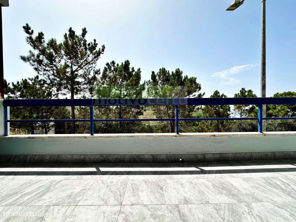 T1 com Varanda e Parqueamento. Vista para a Praia do Magoito-5
