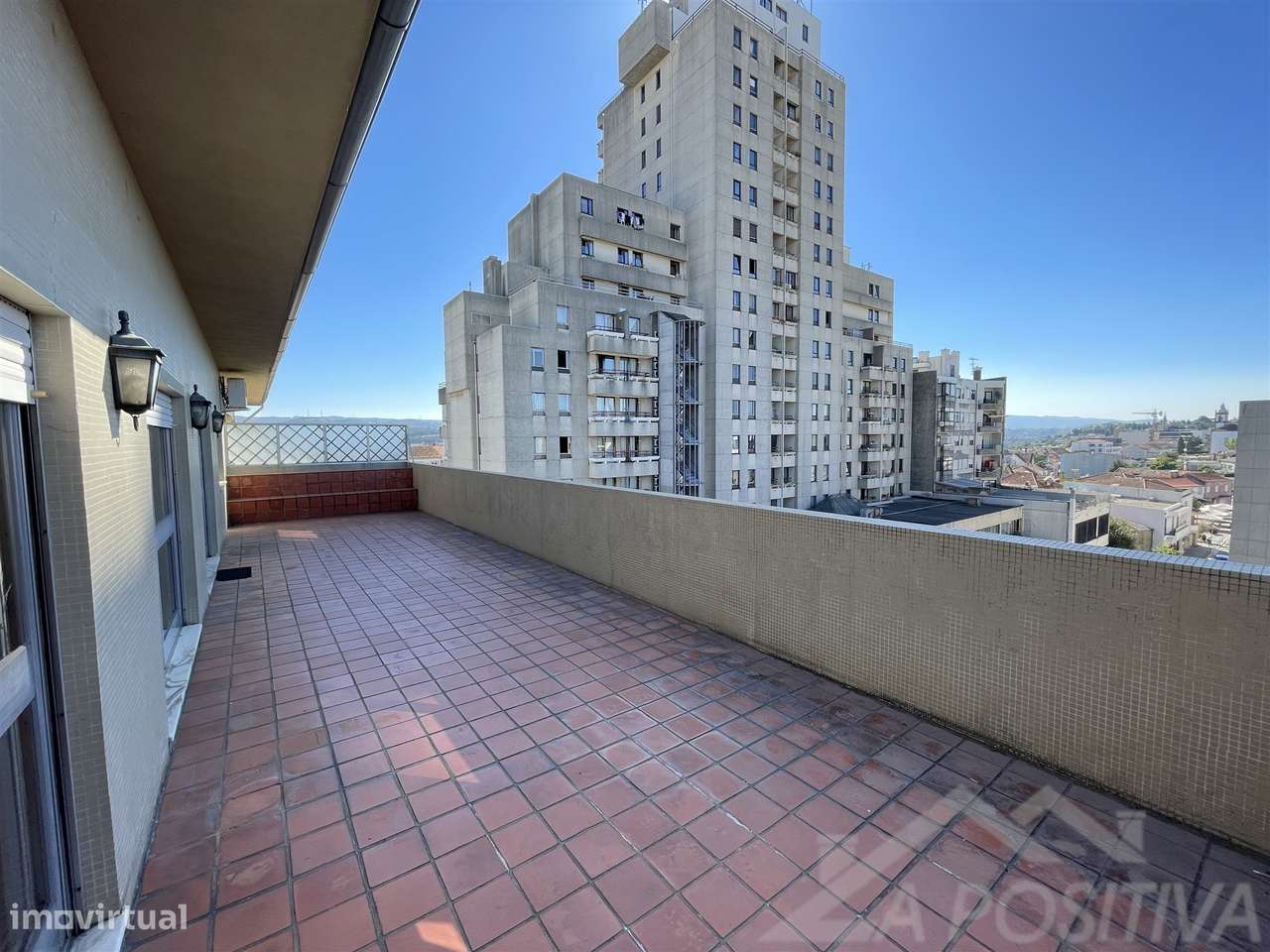 Apartamento T6 Venda em São João da Madeira,São João da Madeira-11