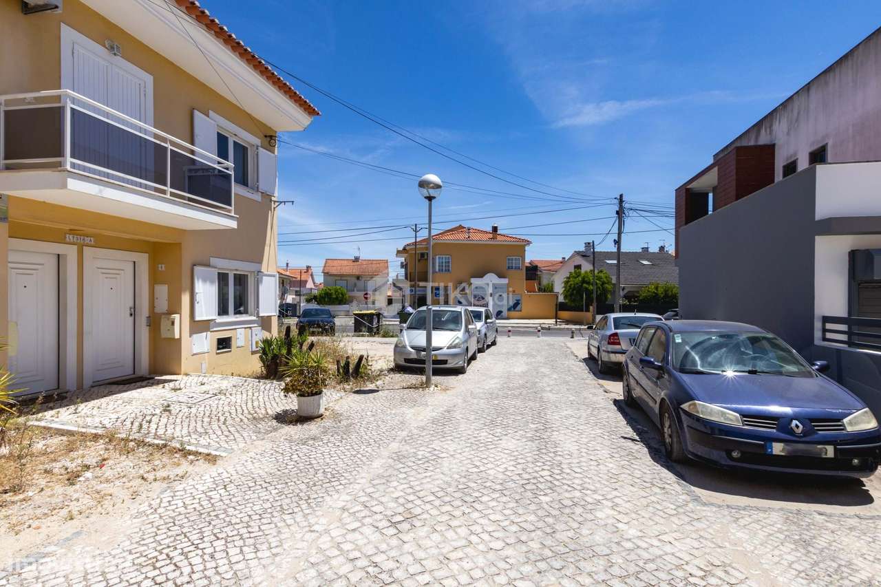 Moradia T3 Familiar na Quinta do Conde-31