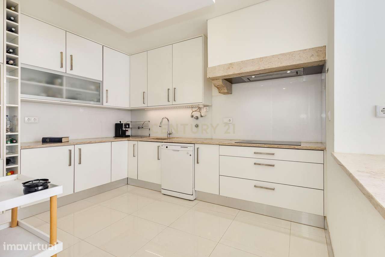 Fantástico Apartamento T4 na Alameda Dom Afonso Henriques – Localizaçã-12