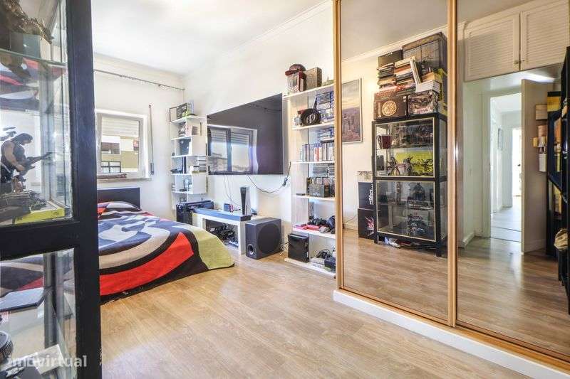 Apartamento T3 remodelado com arrecadação - Grande imagem: 5/12