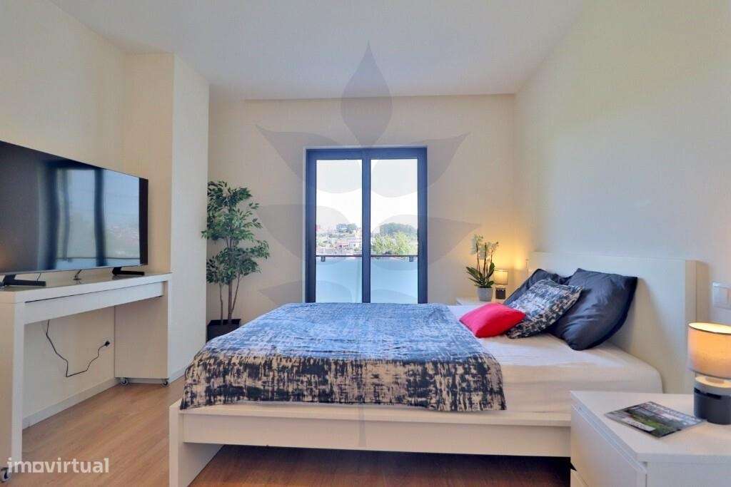 Apartamento T4 em Celeirós | 4 Suites | Garagem para 2 Viaturas-18