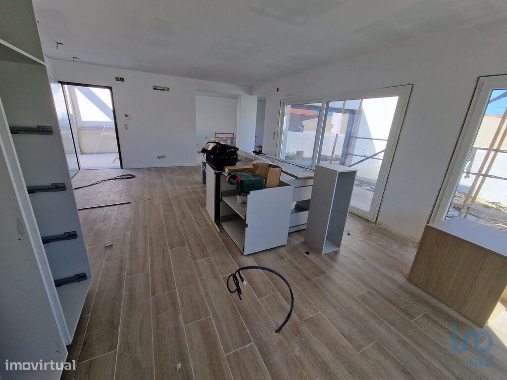 Casa T4 em Fernão Ferro de 142,00 m2 - Grande imagem: 2/13