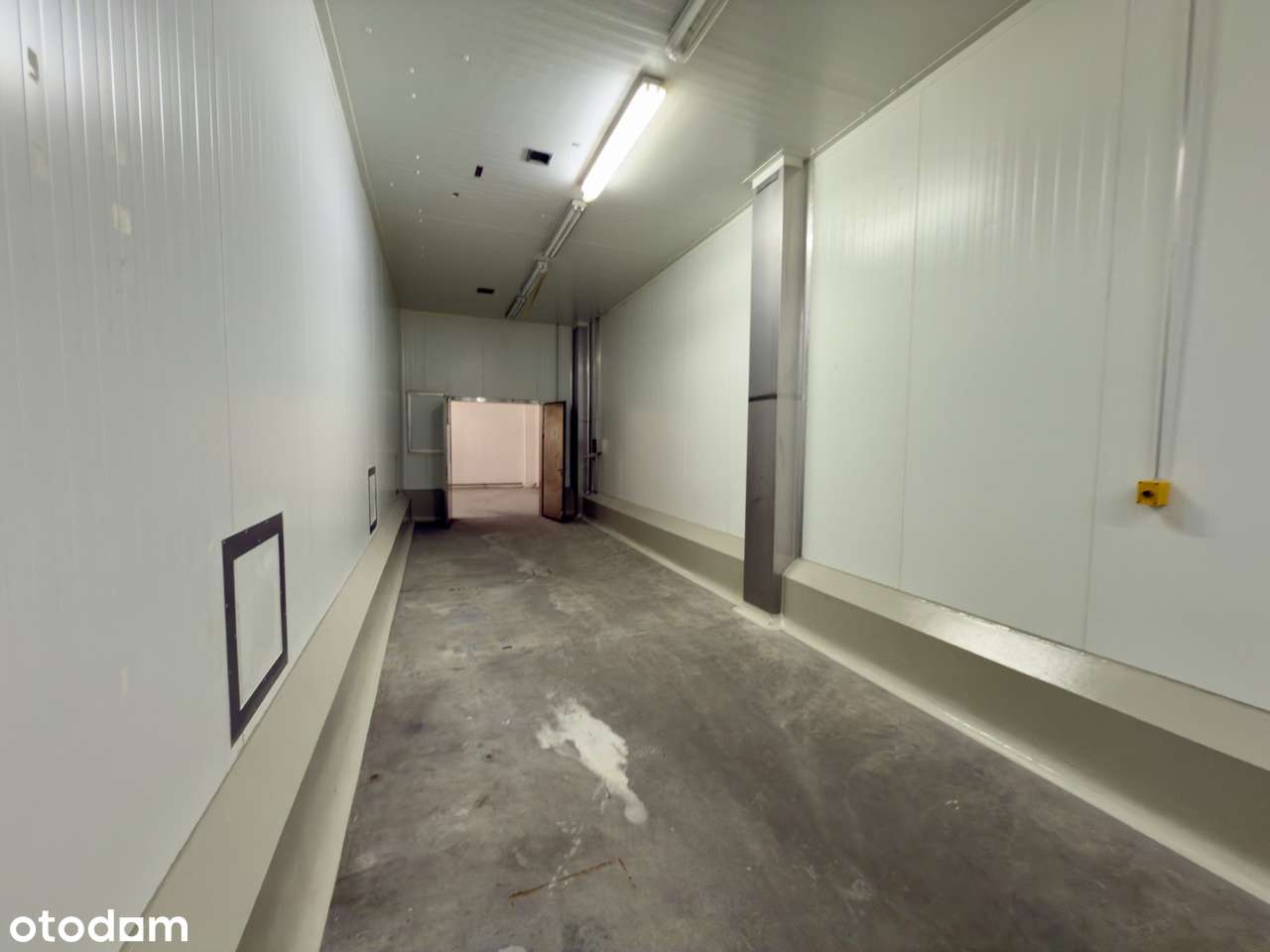 Magazyn z rampą 387 m² - plac manewrowy, A4/S1 - Pełny obrazek: 3/4