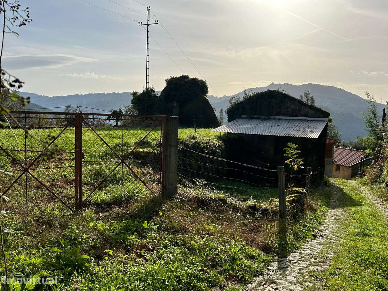 Terreno para construção, com ruína, em Bouro Santa Marta, Amares - Grande imagem: 5/34