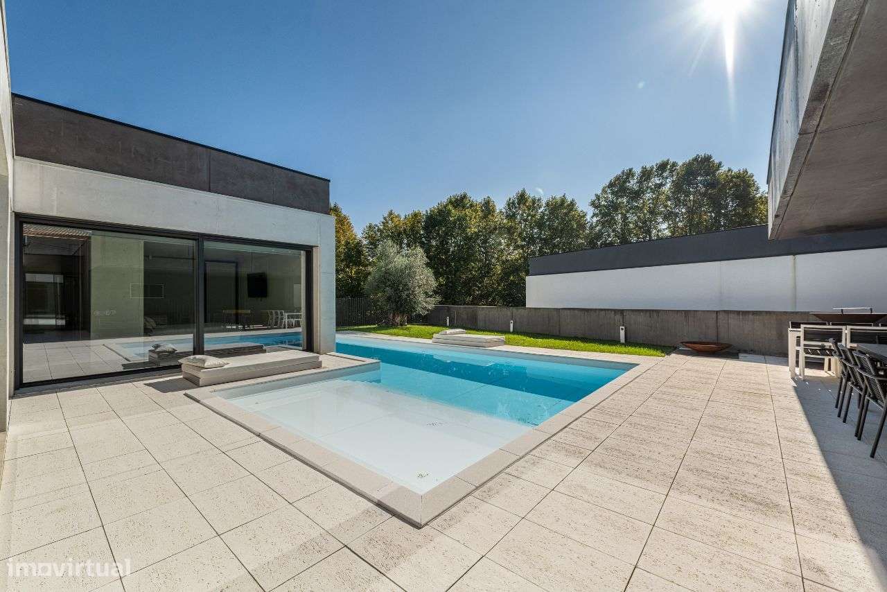 Fantástica Moradia T3+1-3