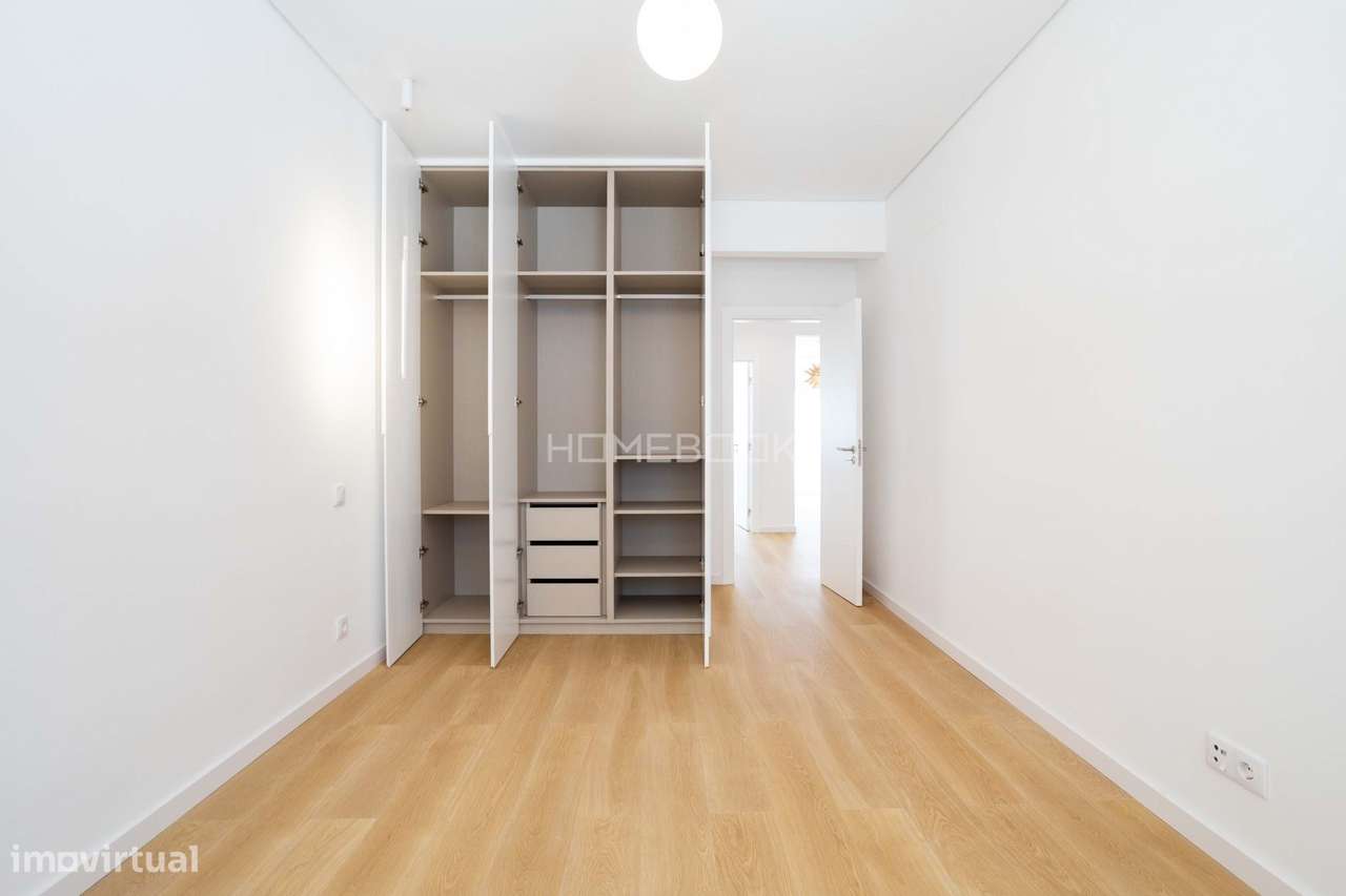 Apartamento T2 renovado na Graça-18