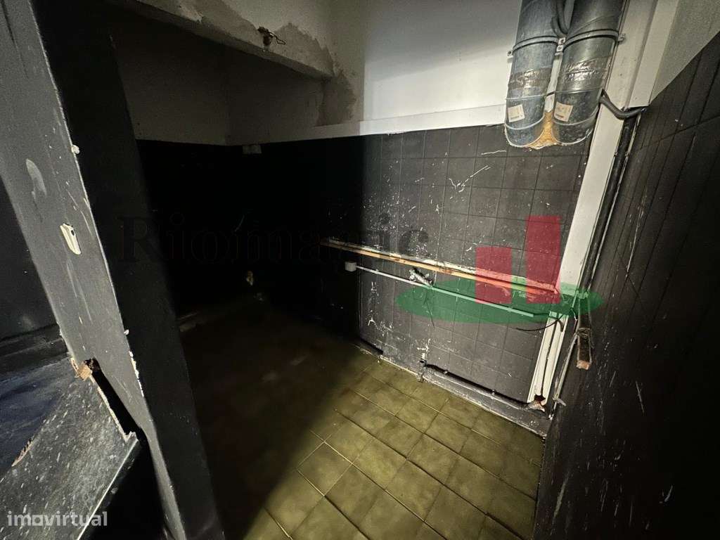 Loja ampla com WC em Loures - Grande imagem: 3/10