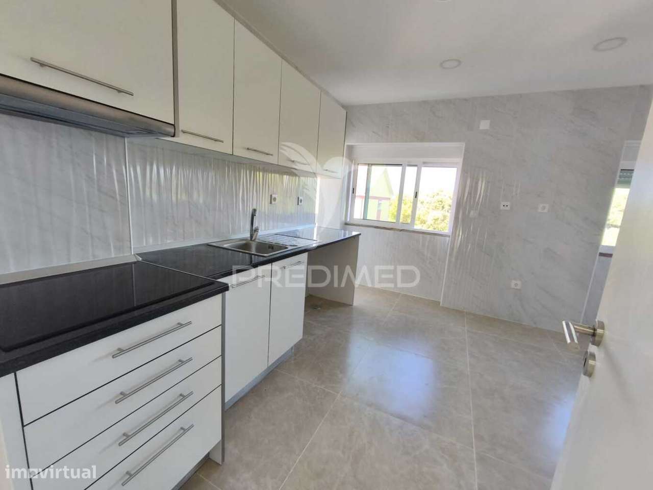 Apartamento T2 Cova da Piedade Almada- Como Novo - Grande imagem: 4/17