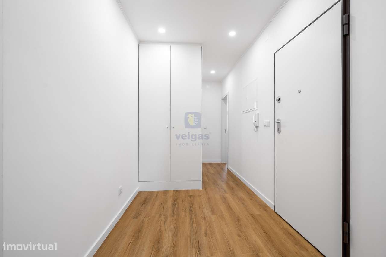 Apartamento T4 Remodelado – Conforto e Modernidade no Barreiro-10