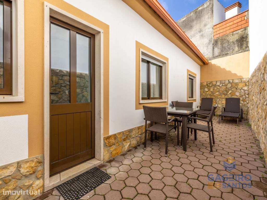 Moradia T2 + 1 com Jardim e Churrasqueira a 5 Minutos da Praia-30