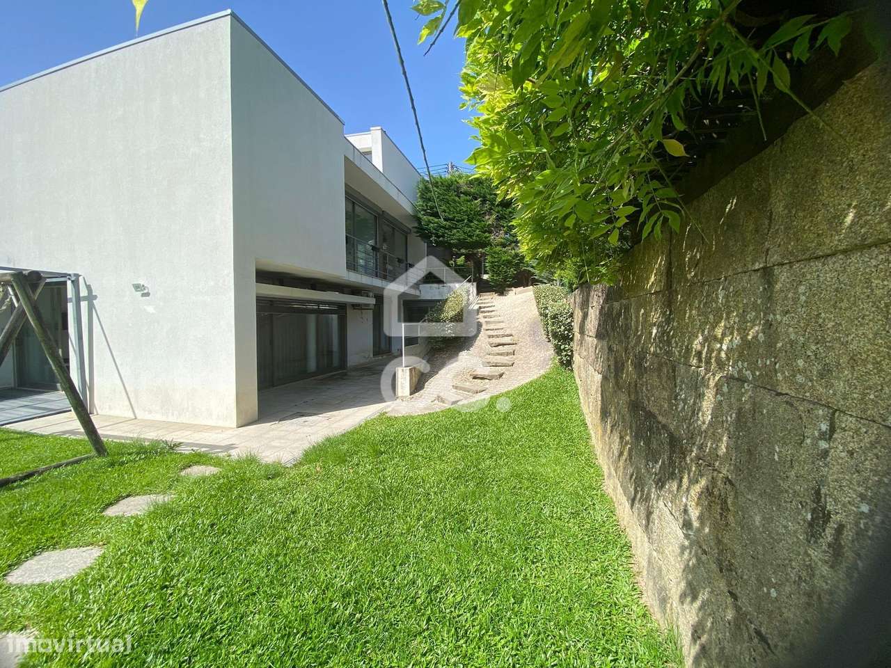 Moradia T3 em Pinheiro - Guimarães-31