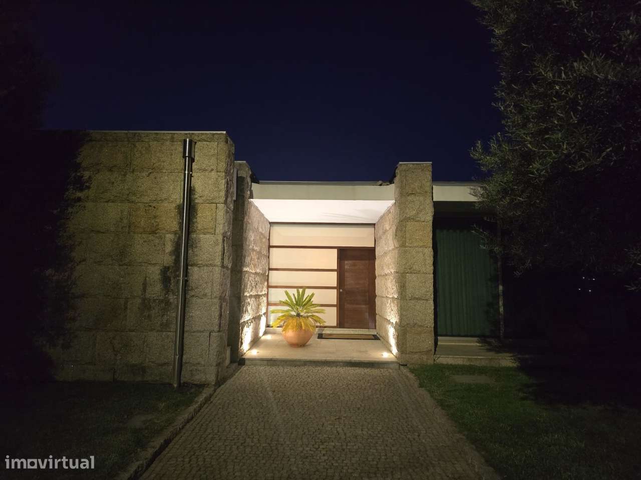 Vende-se moradia de luxo-4