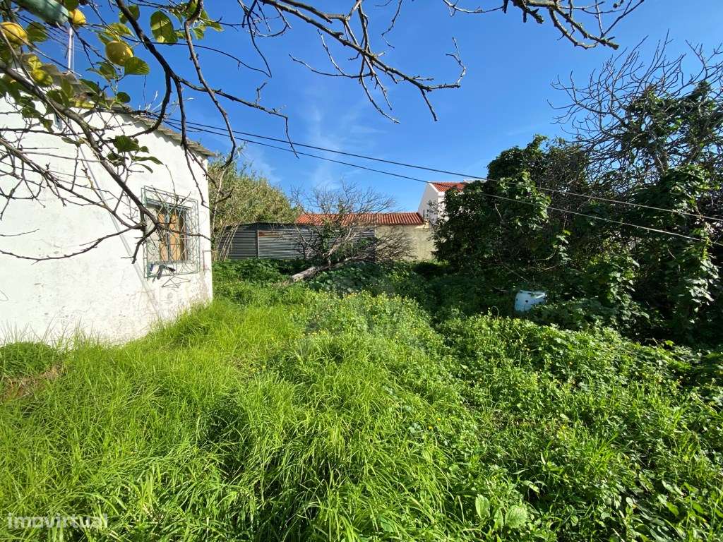 Terreno no Casalinho de Ajuda junto ao Polo Universitário da Ajuda-9