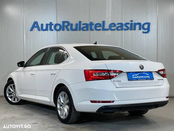 Skoda Superb 2.0 TDI Ambition - 4