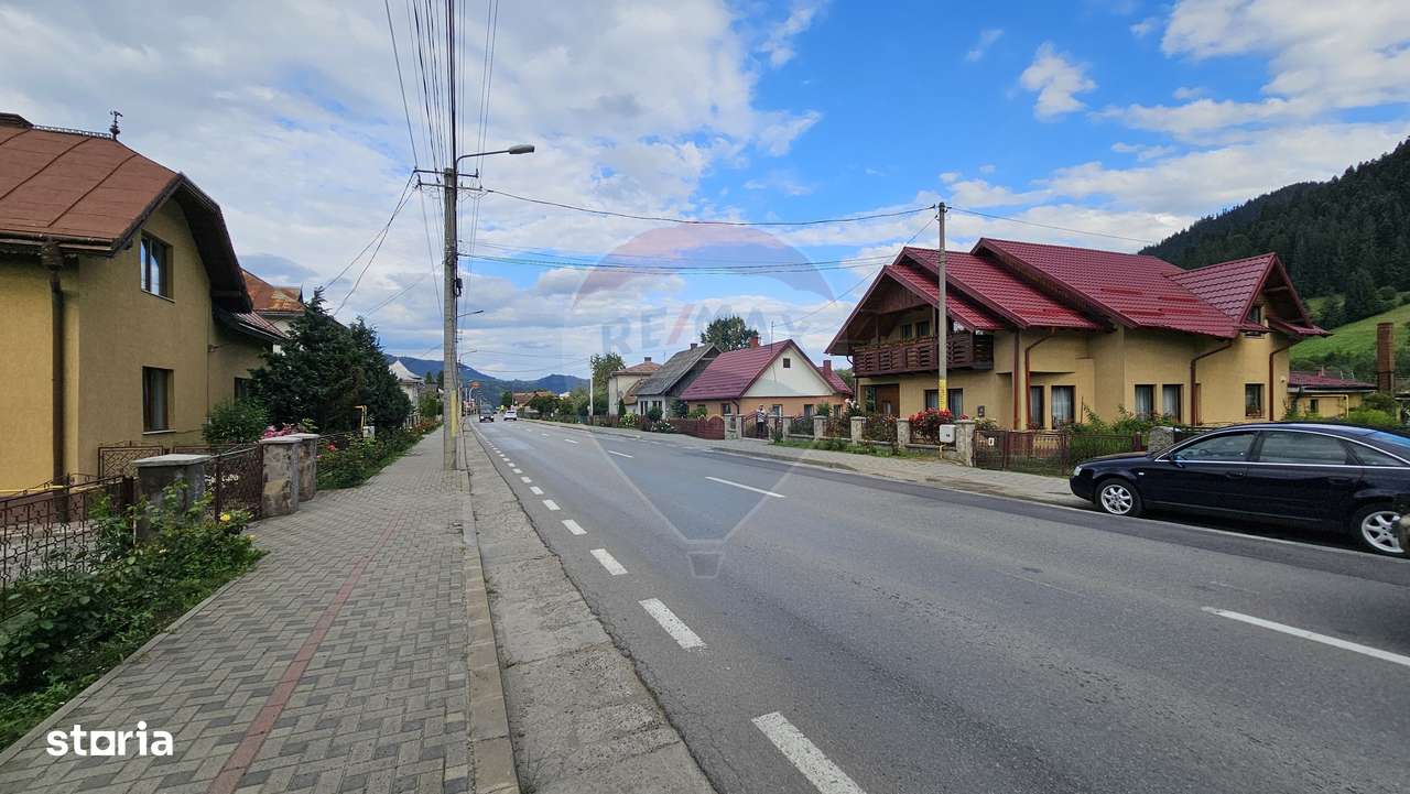 Casa 225 mp, teren intravilan 4822 mp C. Moldovenesc, Suceava - Imagine principală: 5/20