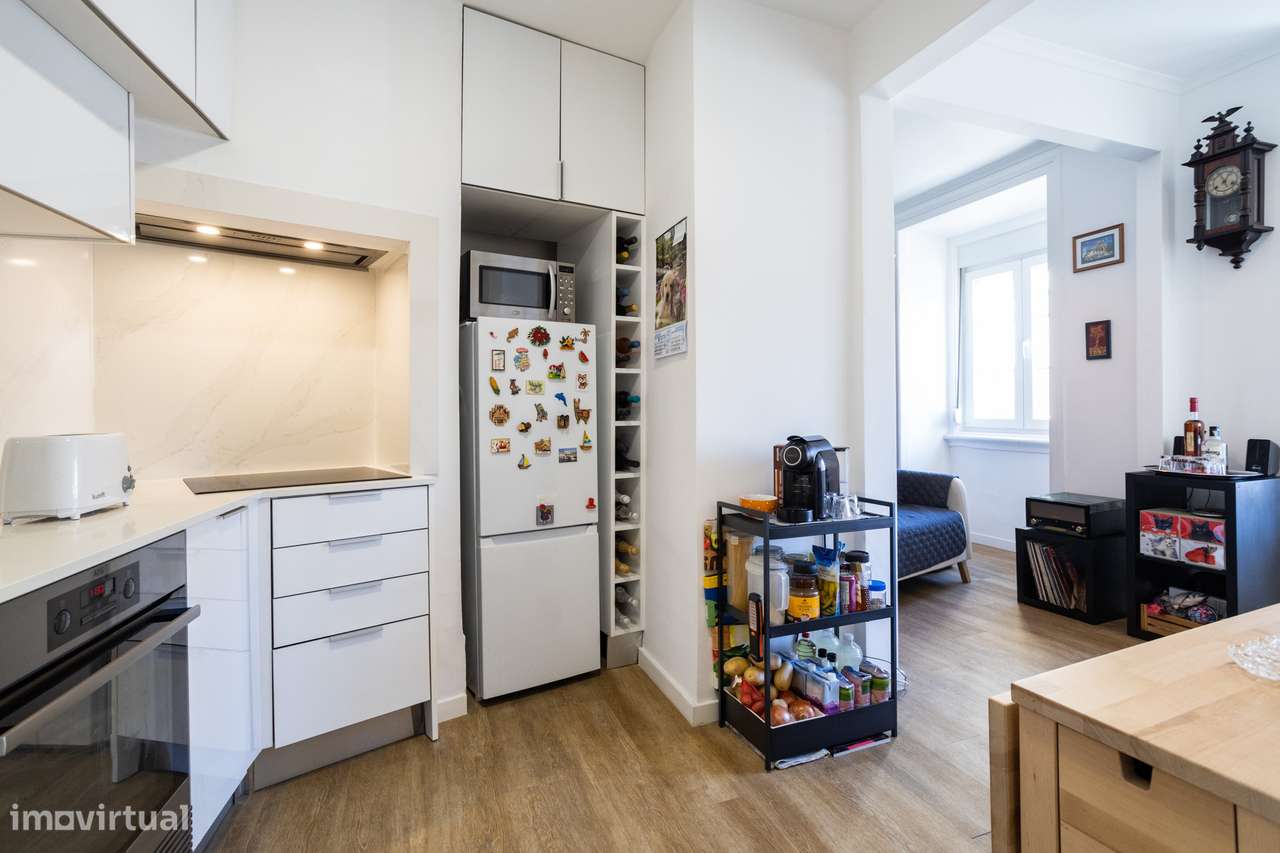 Apartamento Familiar totalmente Remodelado no Coração de Lisboa com Vi-6