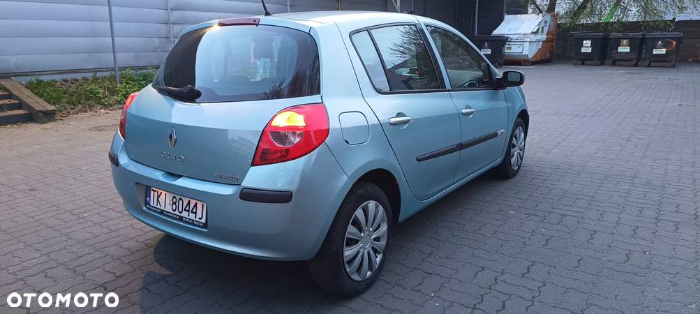 Renault Clio 1.5 dCi Extreme - 4