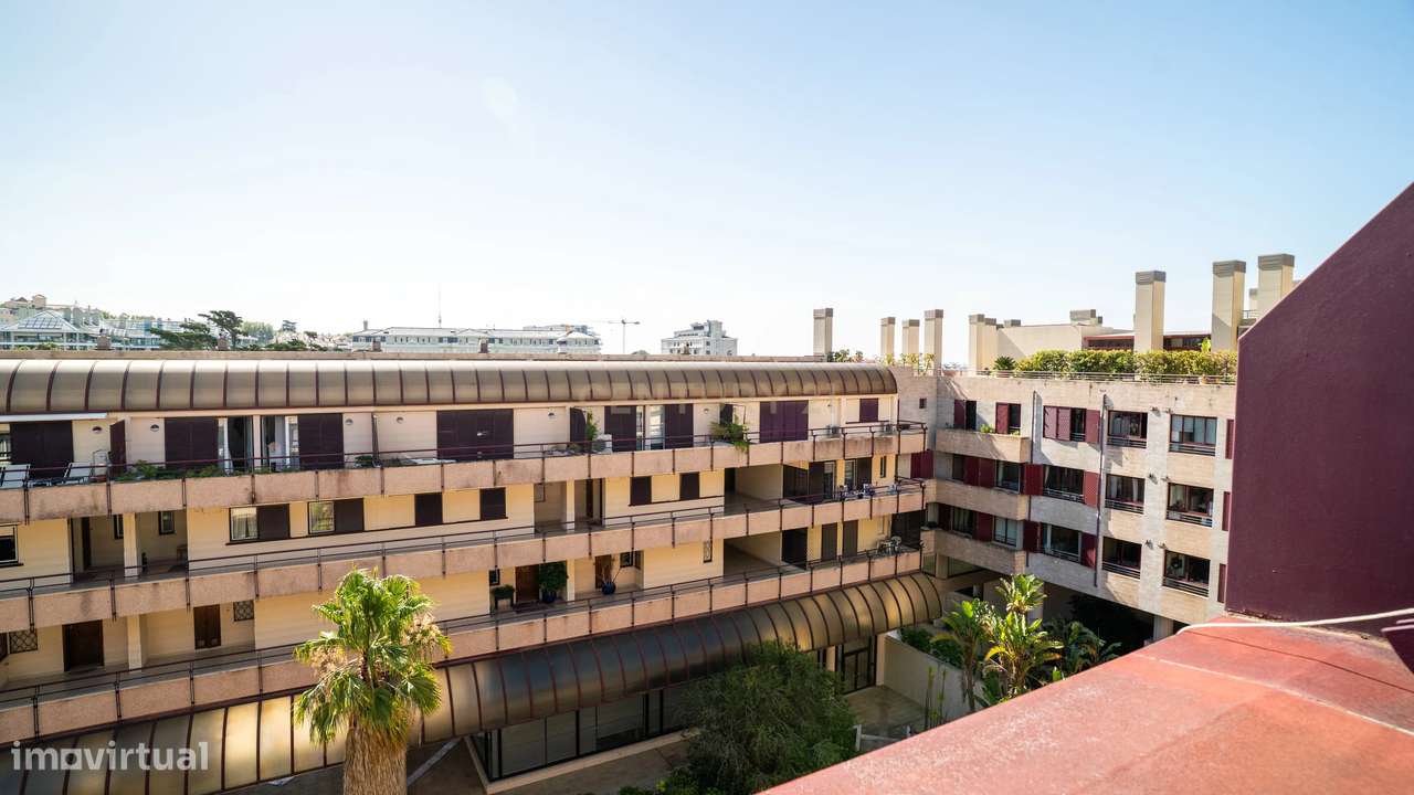 Apartamento T3 com Vista Mar – 5º Andar – A Dois Passos do Casino Esto-53