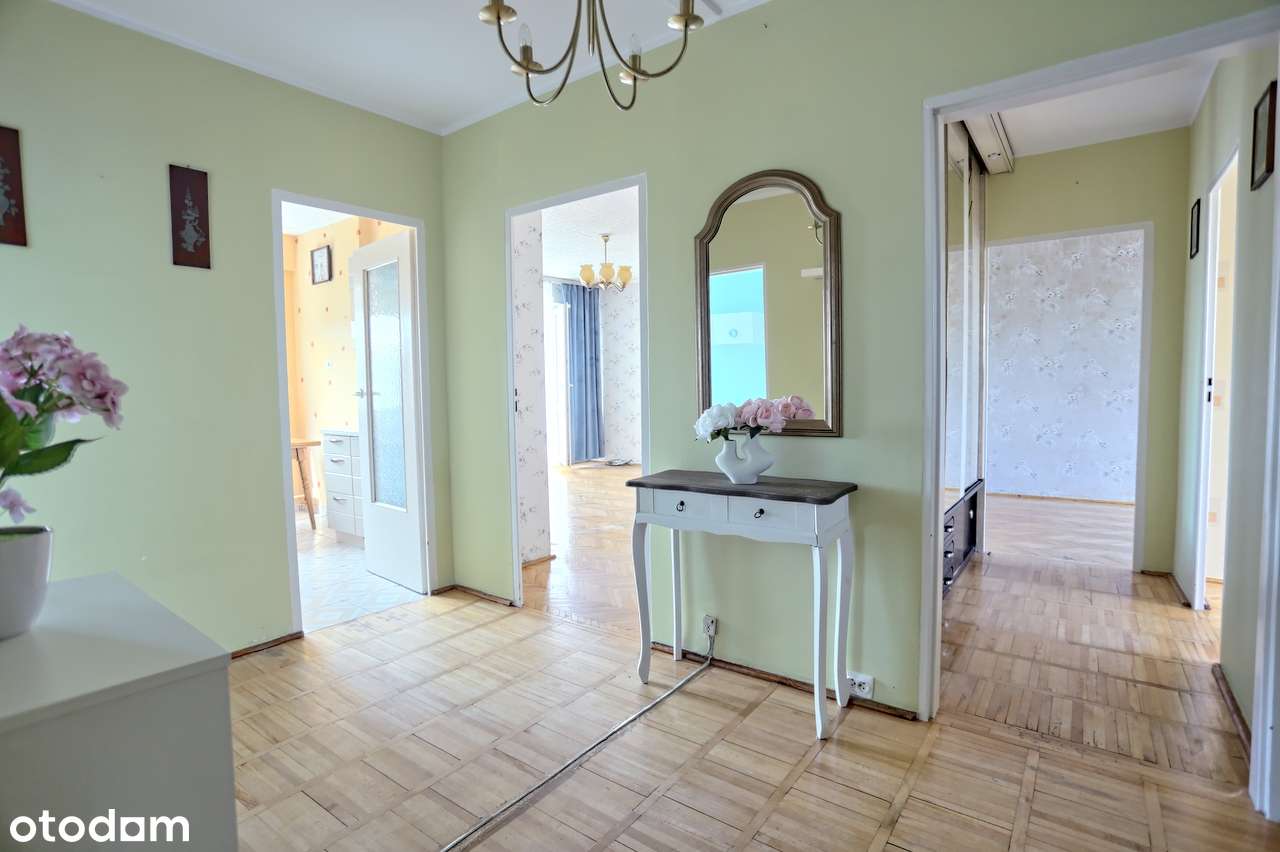 4 pokojowe mieszkanie z loggią, ul. Kołłątaja-0