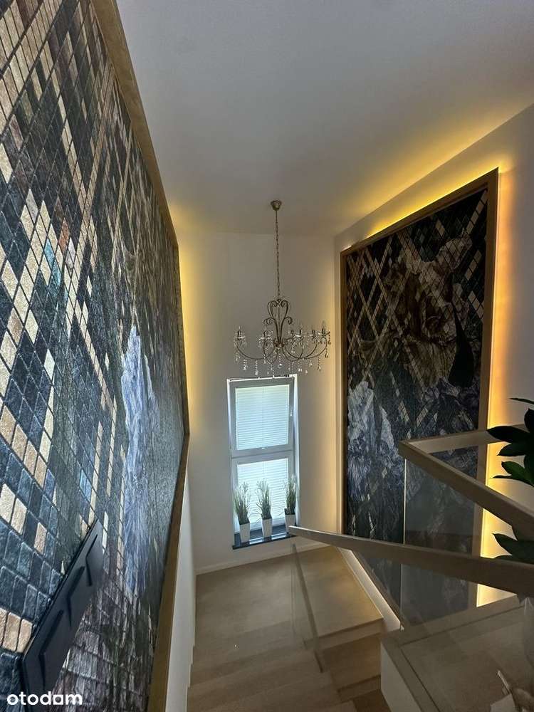 Nowoczesny dom z garażem, pompą ciepła i solarami-14