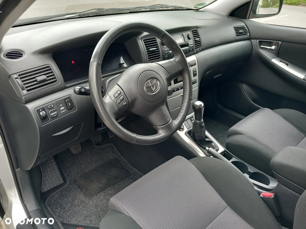 Toyota Corolla 1.6 VVT-i Prestige - 8
