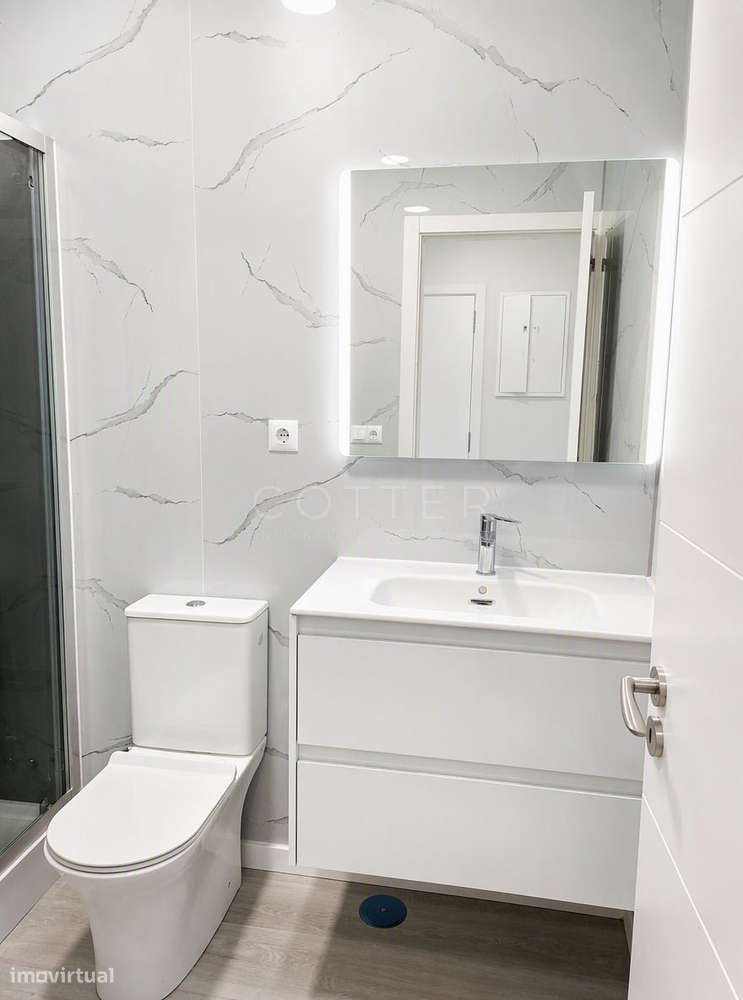 Apartamento T2 Remodelado em Oeiras-25