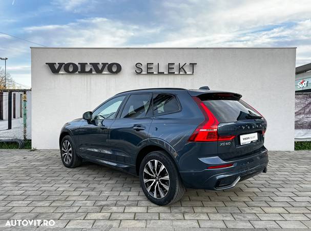 Volvo XC 60 B4 MHEV AT AWD Plus Dark - 4