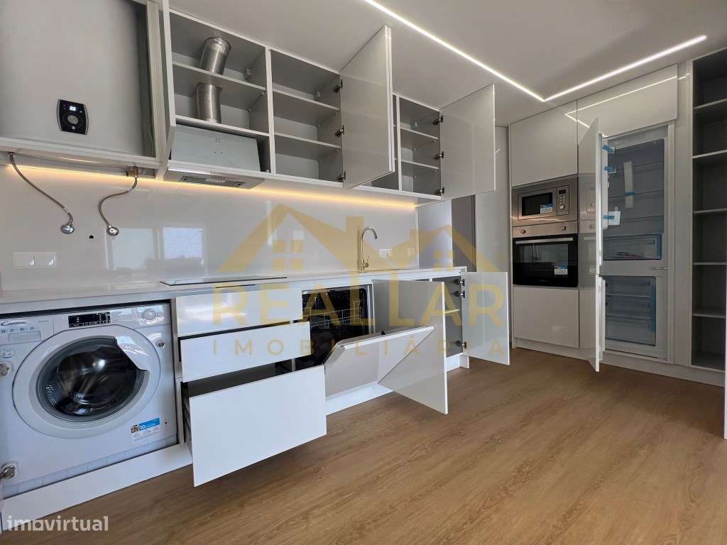 Moradia T3 em 1º Linha de Mar - Aver-o-mar - Póvoa de Varzim - Grande imagem: 4/50