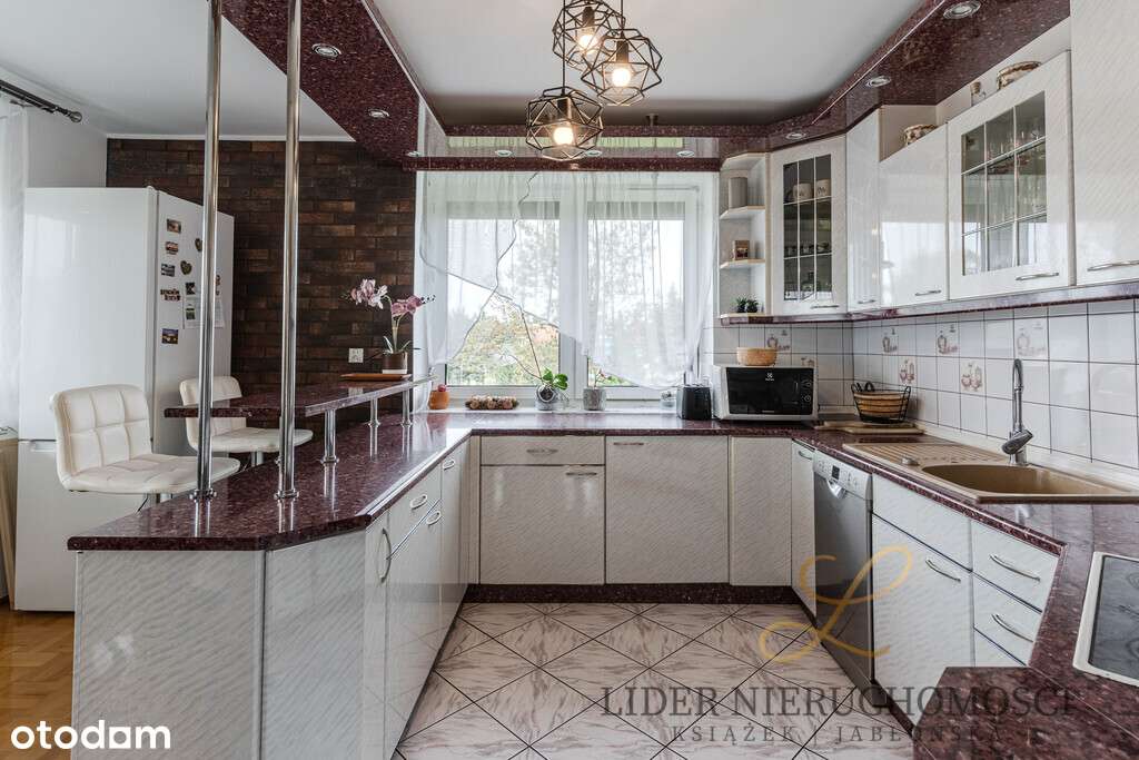 Dom z wyposażeniem w centrum Ropczyc-8