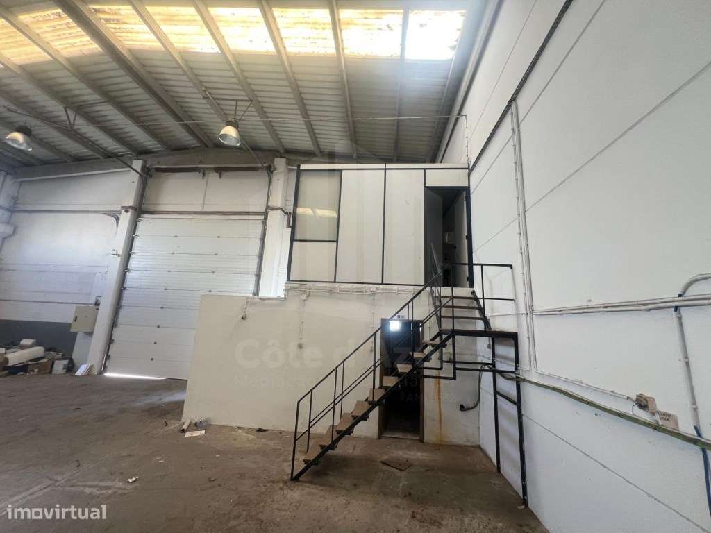 Armazém em Vila Amélia com 559 m2 - Quinta do Anjo, Palmela-6