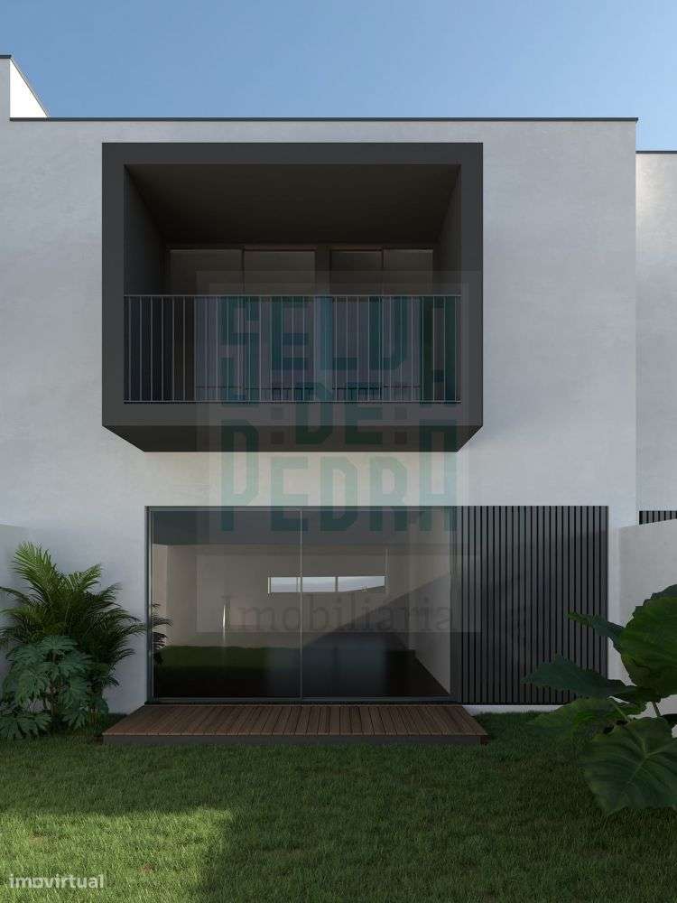 Moradia de 3 frentes V4 Famalicão-4